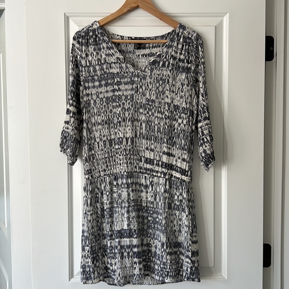 H&M three quarter length sleeve dress